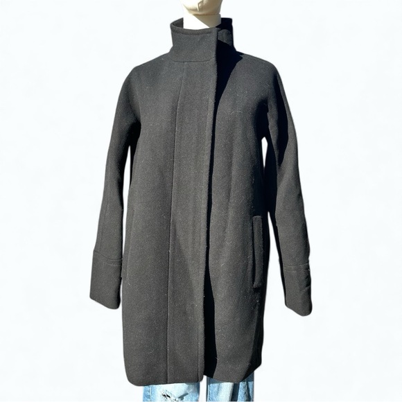 J.Crew Black Wool Blend City Coat Women’s Size 4 - Classic Pea Coat Style - Picture 2 of 6